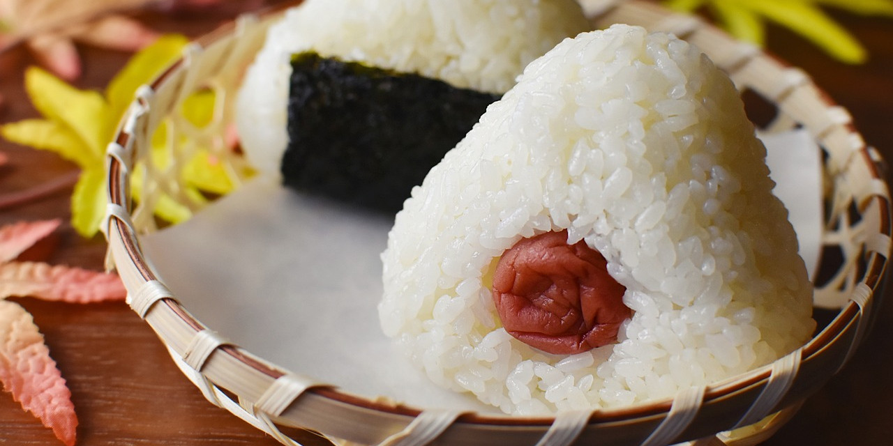 トップページ内主要スライドショーの新築・リフォームに関するデモ画像です